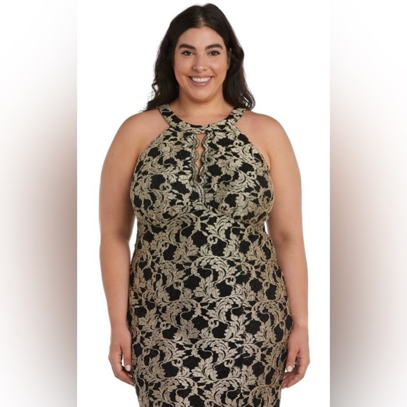 Plus Dress 🖤💛 - Picture 2 of 8